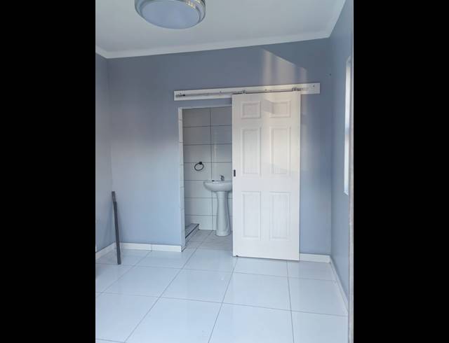 1 BEDROOM ROOM TO LET IN UMBILO